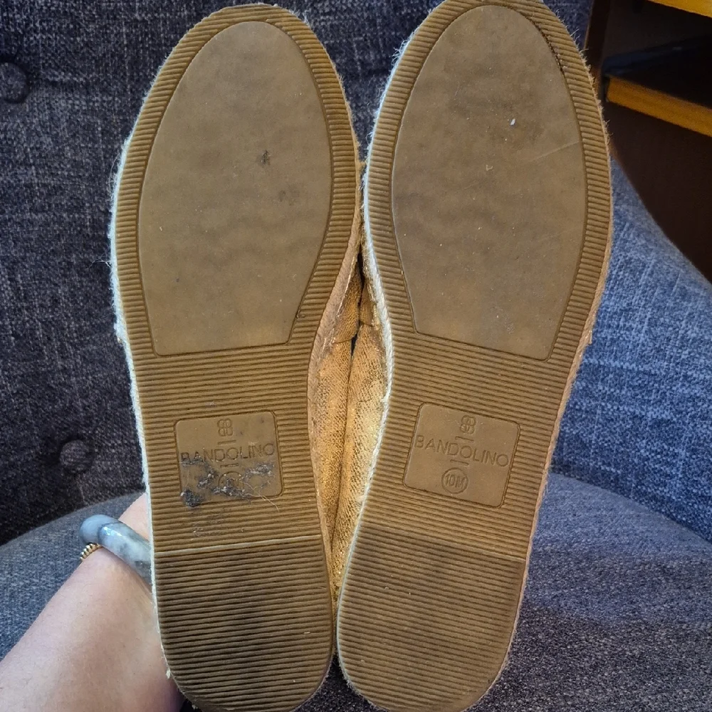 Bandolino Metallic Gold Flats with Bow - Picture 9 of 10